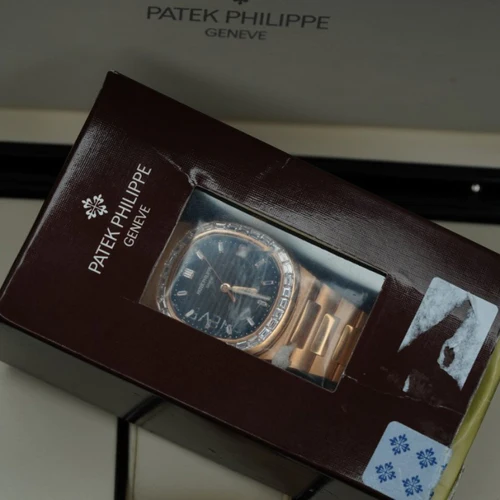 Buy Patek Philippe Nautilus 5723/1R-010 Buy Patek Philippe Nautilus 5723/1R-010