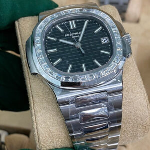 Patek Philippe Nautilus 5711-1300A-001 Green Dial Baguette Setting Patek Philippe Nautilus 5711-1300A-001 Green Dial Baguette Setting