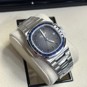 Patek Philippe Nautilus 5711/111P-001 Platinum Nautilus Blue Sapphire Bezel Unworn 2021 Patek Philippe Nautilus 5711/111P-001 Platinum Nautilus Blue Sapphire Bezel Unworn 2021