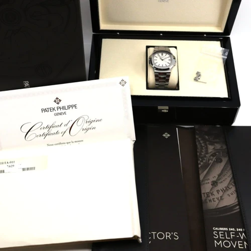 Patek Philippe Nautilus 5711/1A white Cal. 26-330 in Steel Box & Certificate 2019 Patek Philippe Nautilus 5711/1A white Cal. 26-330 in Steel Box & Certificate 2019