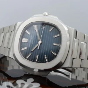Patek Philippe Nautilus Jumbo 40mm blue gray / blau grau Ref. 5711 - German LC100 Full Set - 1st. owner