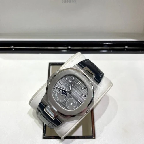 Patek Philippe Nautilus Moon Phase White Gold 2010 MINT Patek Philippe Nautilus Moon Phase White Gold 2010 MINT
