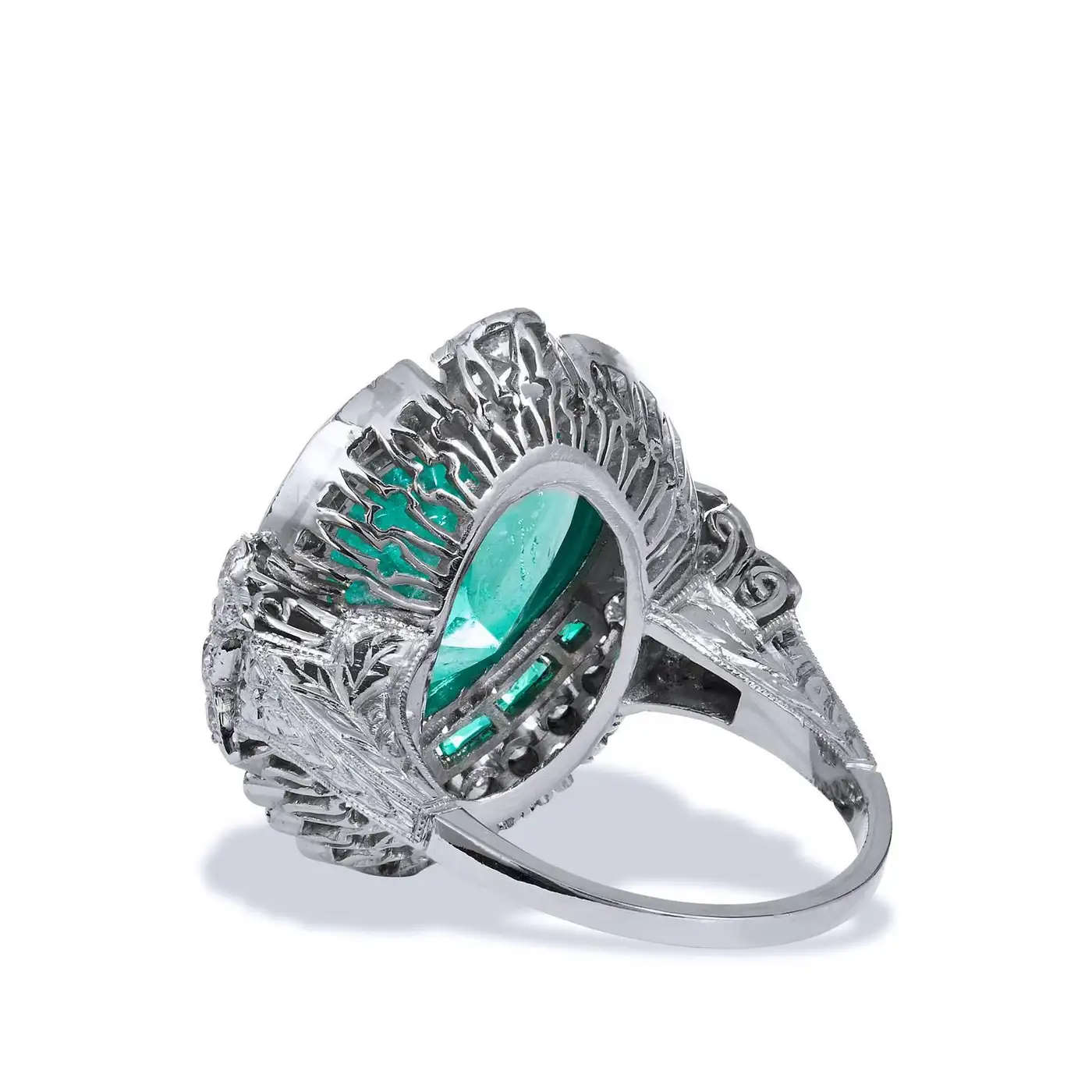 Art Deco Inspired 5.87 Carat Heart Shaped Colombian Emerald Diamond Plat Ring 7 Art Deco Inspired 5.87 Carat Heart Shaped Colombian Emerald Diamond Plat Ring 7