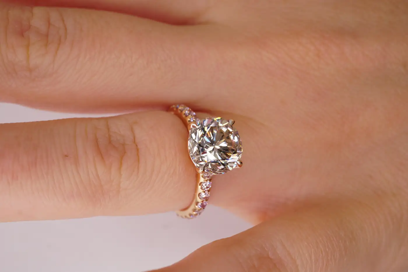 Brilliant Round Engagement Ring with Pink Diamonds GIA Certified 3.01 Carat Brilliant Round Engagement Ring with Pink Diamonds GIA Certified 3.01 Carat