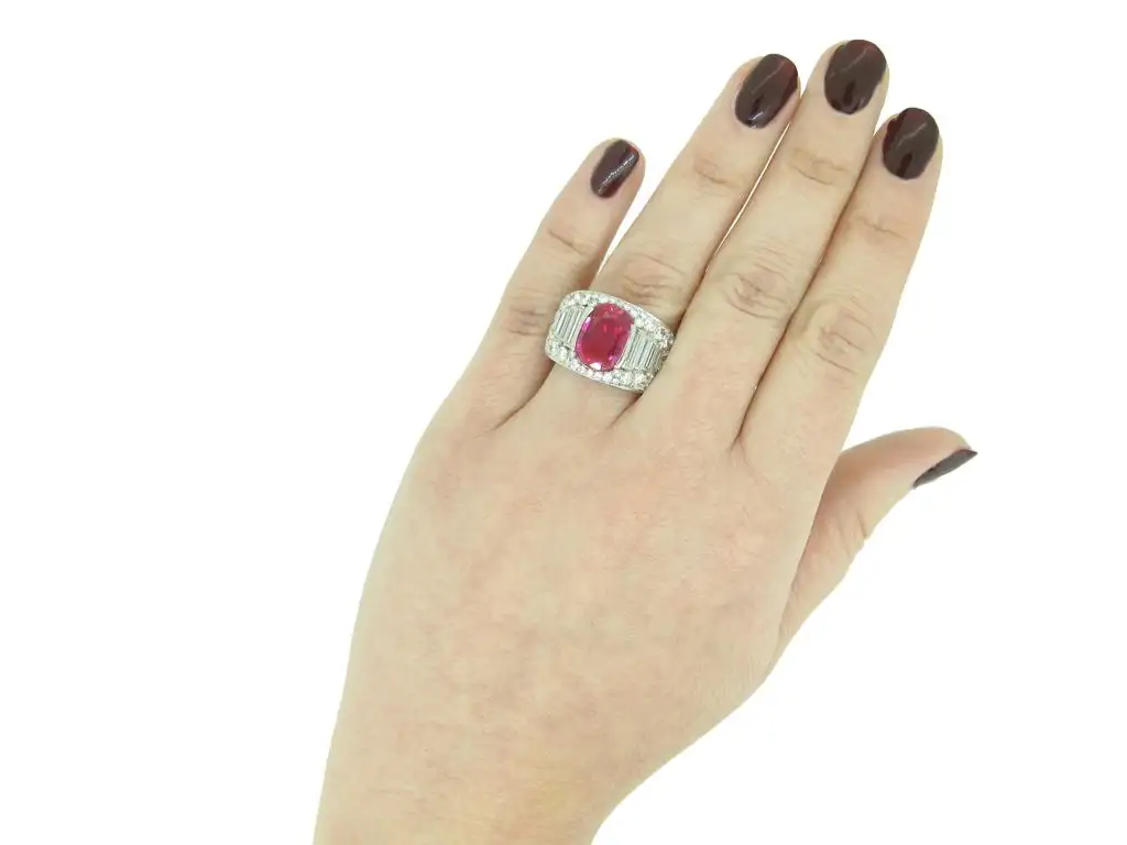 Bulgari Natural Unenhanced Burmese Ruby Diamond Ring Bulgari Natural Unenhanced Burmese Ruby Diamond Ring