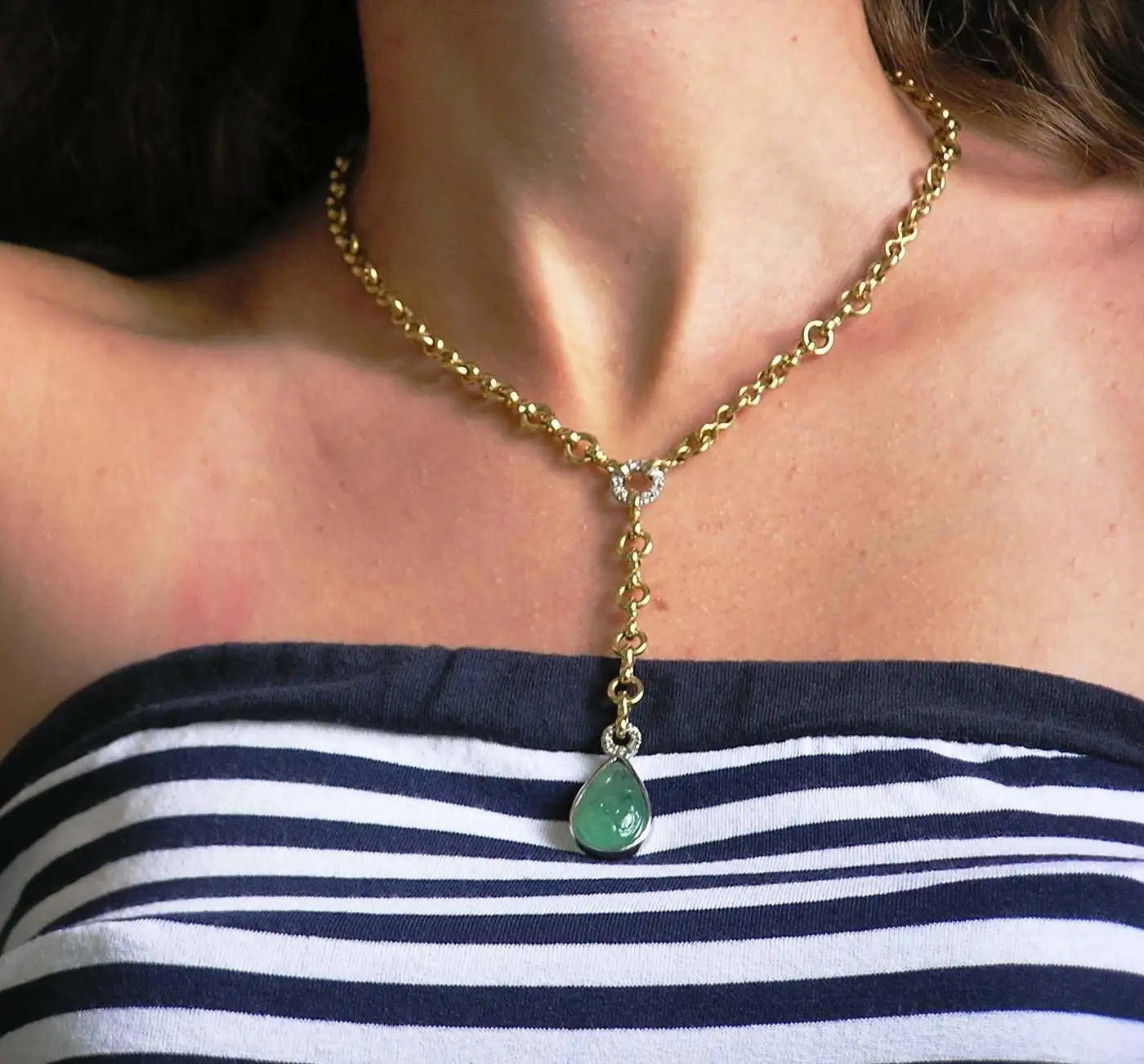 Cabochon Green Emerald Diamonds Yellow Gold Drop Necklace Made In Italy Cabochon Green Emerald Diamonds Yellow Gold Drop Necklace Made In Italy