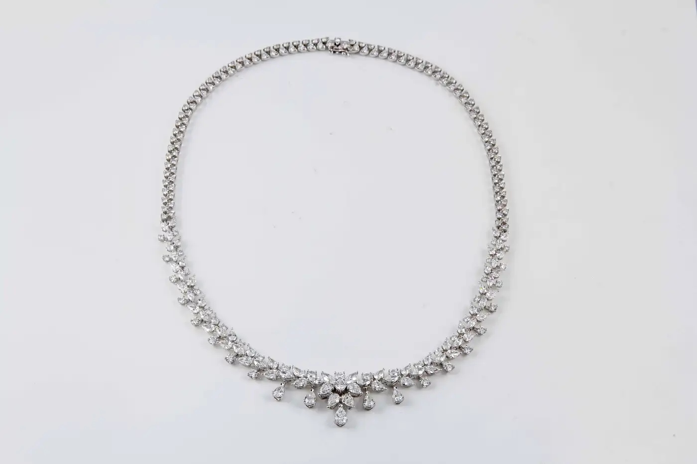 Classic Diamond Necklace For Sale