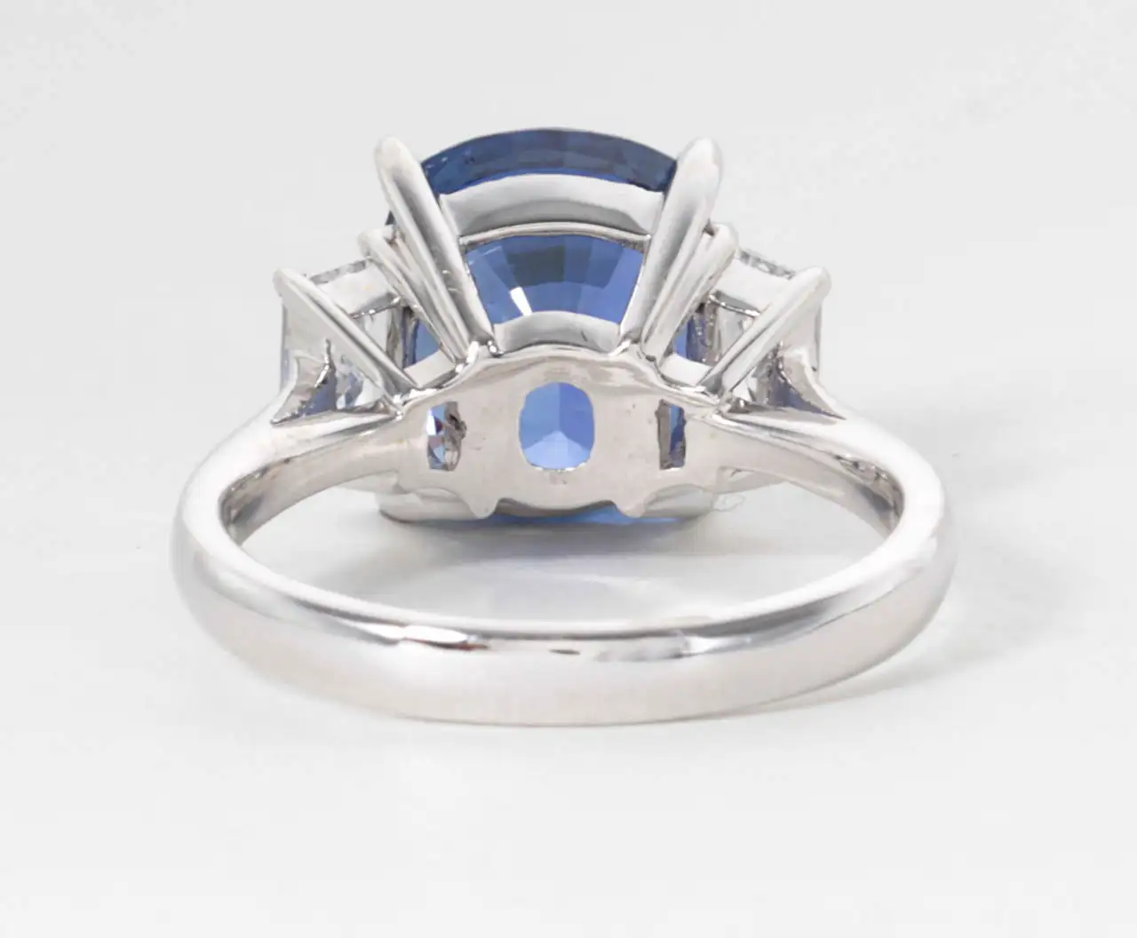 Cushion Cut Blue Sapphire Diamond Gold Ring GIA Certified 8.04 Carat Cushion Cut Blue Sapphire Diamond Gold Ring GIA Certified 8.04 Carat