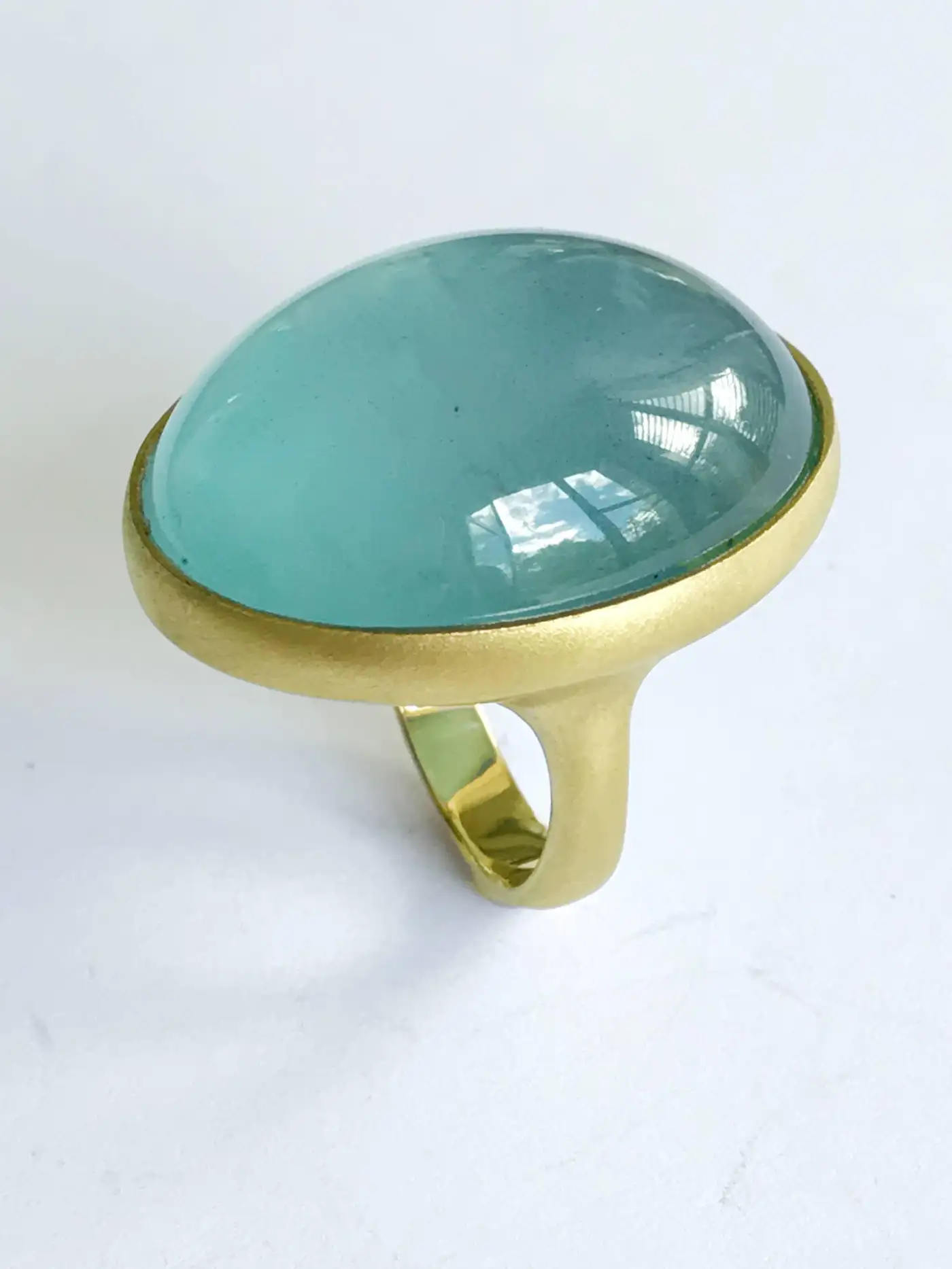 Dalben Magnificent Cabochon Aquamarine Yellow Gold Ring