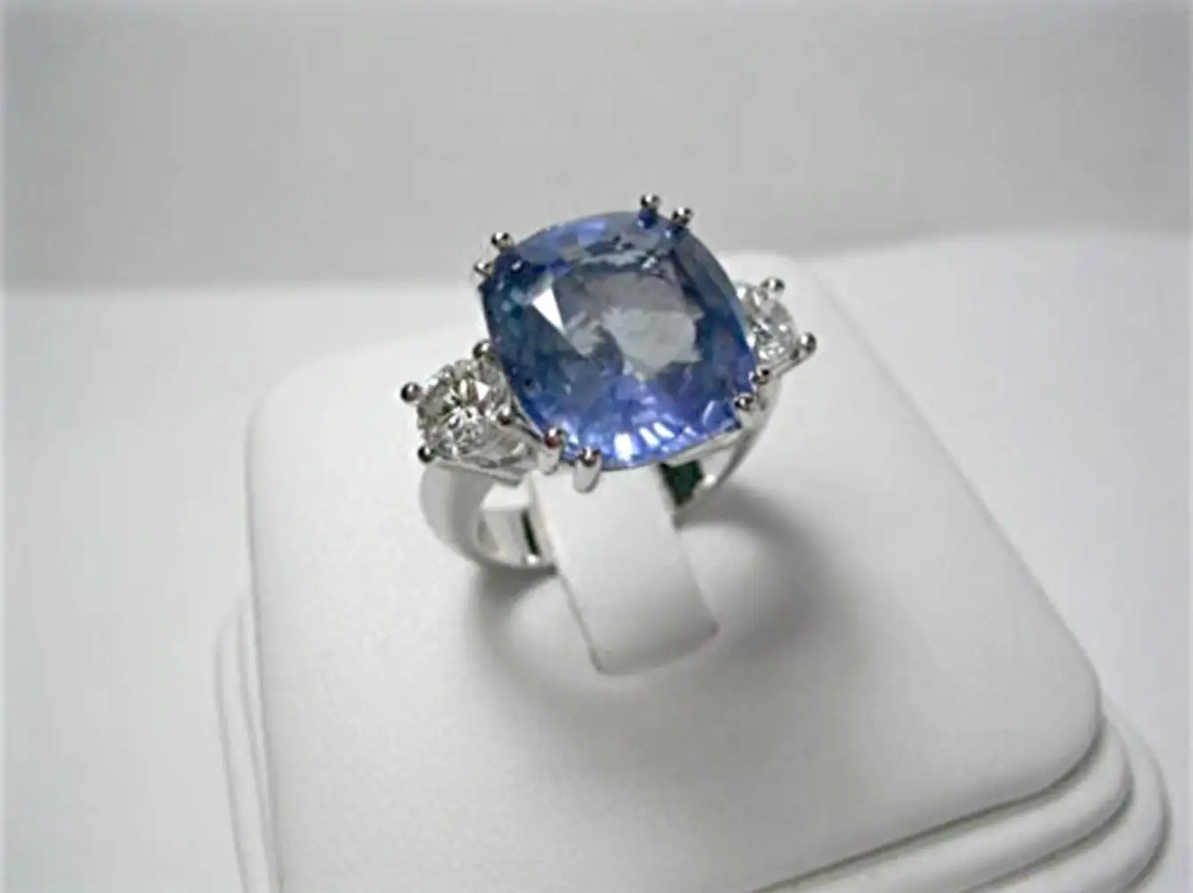 Emeralds Maravellous 13.10 Carat Unheated Ceylon Blue Sapphire Diamond Ring Emeralds Maravellous 13.10 Carat Unheated Ceylon Blue Sapphire Diamond Ring