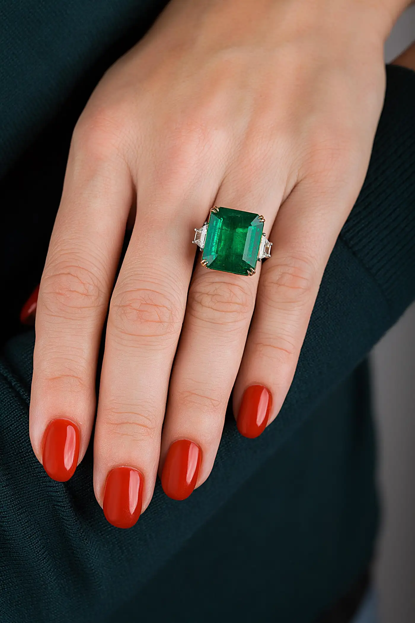Emilio Jewellery Certified Vivid Green 17.08 Carat Emerald Diamond Ring Emilio Jewellery Certified Vivid Green 17.08 Carat Emerald Diamond Ring