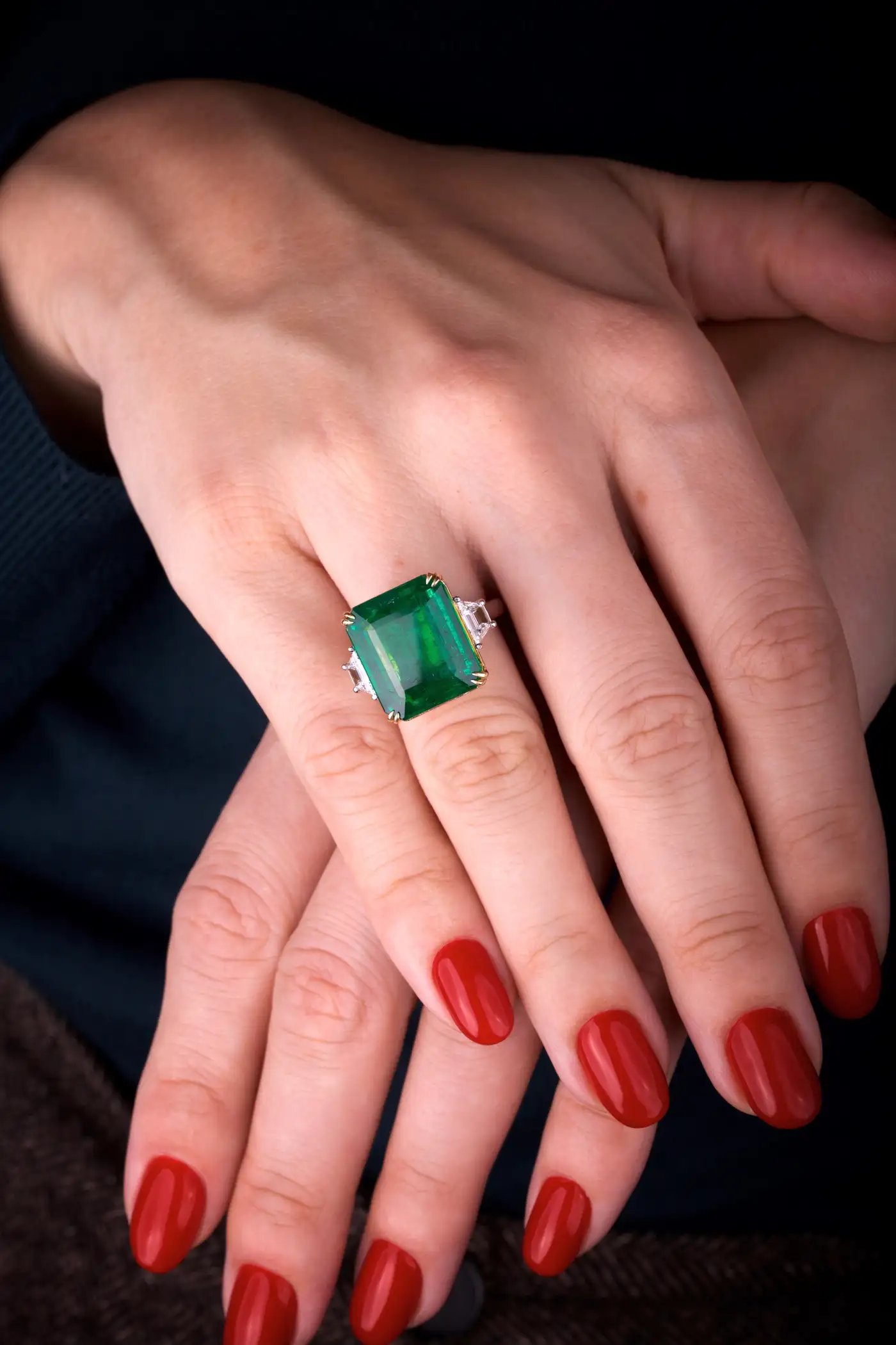 Emilio Jewellery Certified Vivid Green 17.08 Carat Emerald Diamond Ring Emilio Jewellery Certified Vivid Green 17.08 Carat Emerald Diamond Ring
