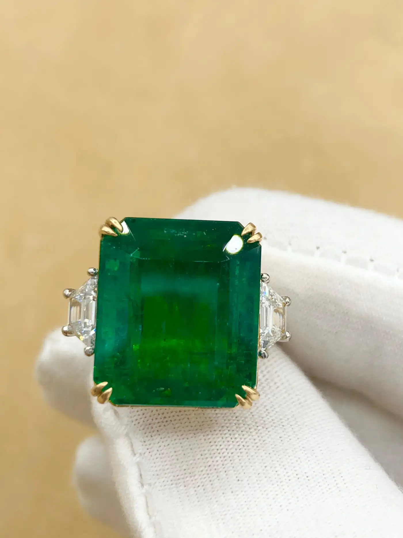 Emilio Jewellery Certified Vivid Green 17.08 Carat Emerald Diamond Ring Emilio Jewellery Certified Vivid Green 17.08 Carat Emerald Diamond Ring