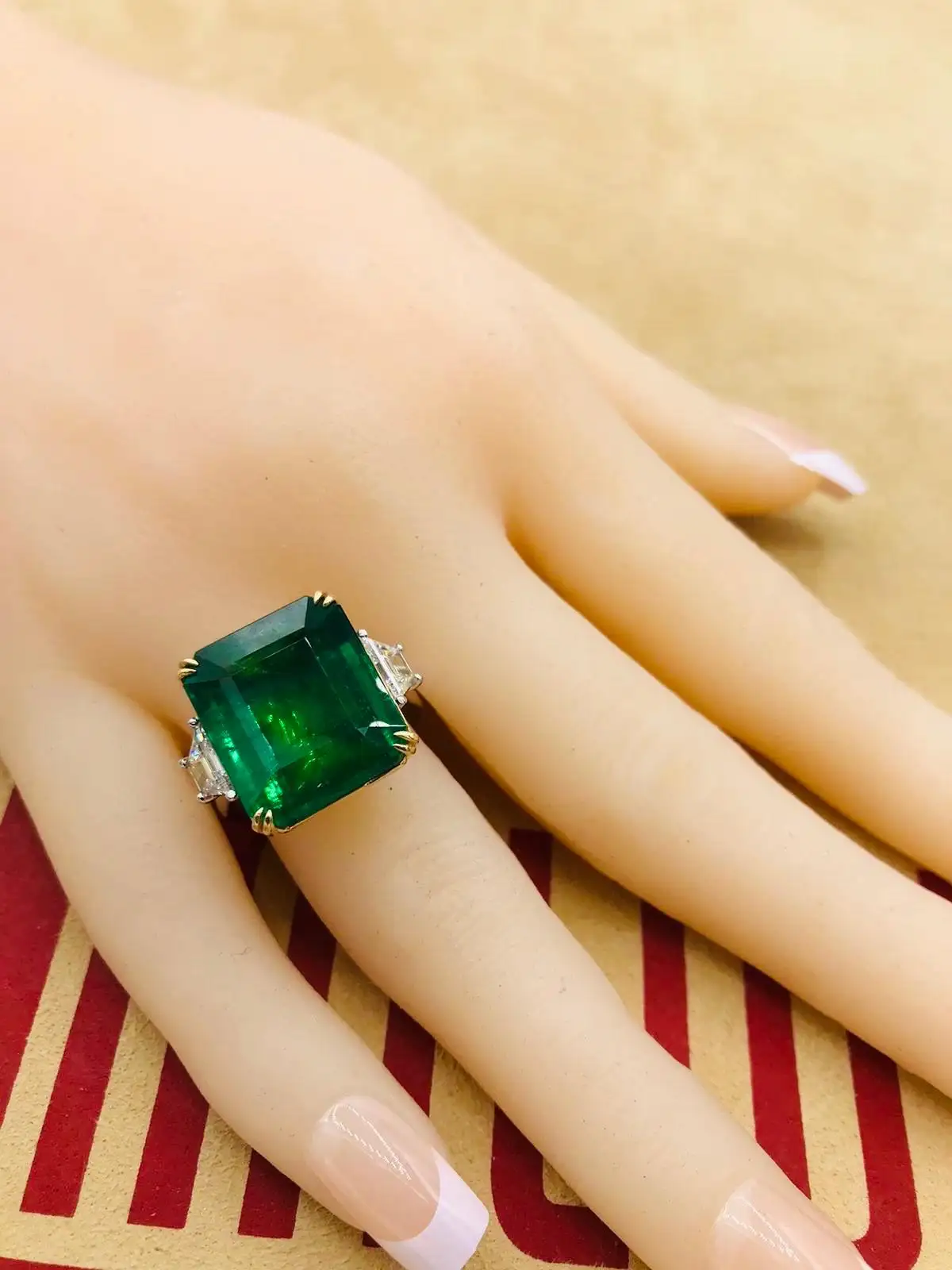 Emilio Jewellery Certified Vivid Green 17.08 Carat Emerald Diamond Ring Emilio Jewellery Certified Vivid Green 17.08 Carat Emerald Diamond Ring