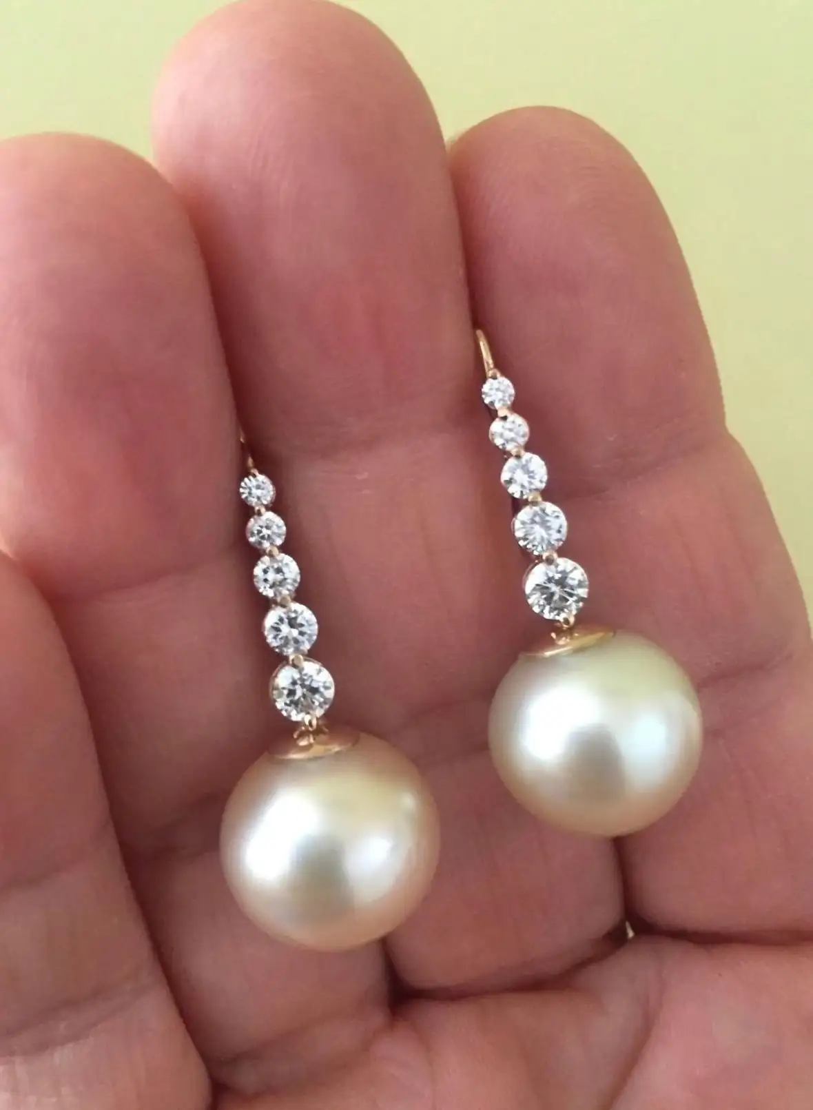 Estate South Sea Pearl Diamond Drop Earrings Estate South Sea Pearl Diamond Drop Earrings