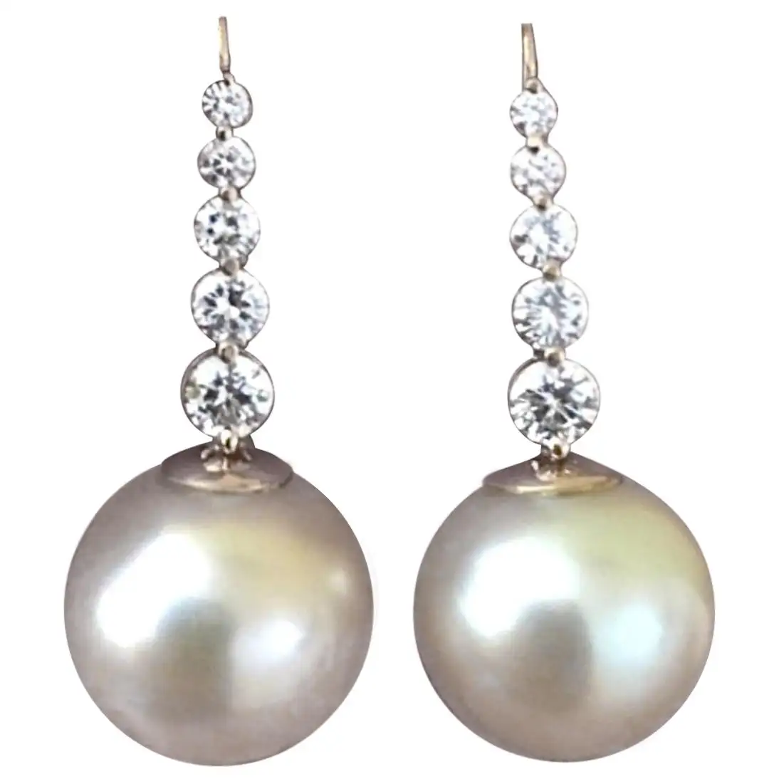 Estate South Sea Pearl Diamond Drop Earrings Estate South Sea Pearl Diamond Drop Earrings