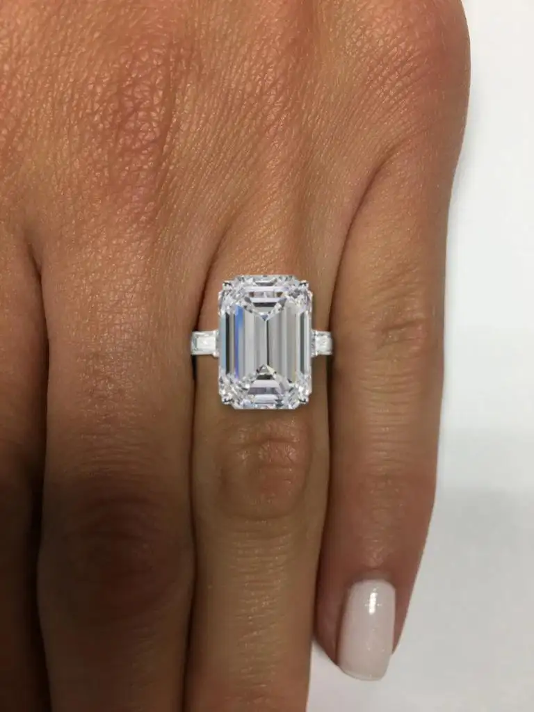 GIA Certified 4.21 Carat Emerald Cut Diamond Ring VS1 Clarity F colour GIA Certified 4.21 Carat Emerald Cut Diamond Ring VS1 Clarity F colour
