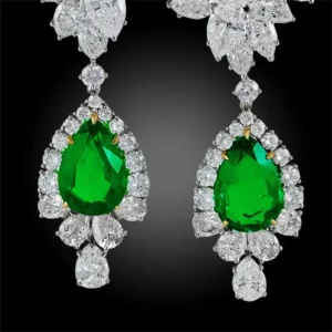 Harry Winston Emerald Diamond Cluster Platinum Pendant Earrings Harry Winston Emerald Diamond Cluster Platinum Pendant Earrings