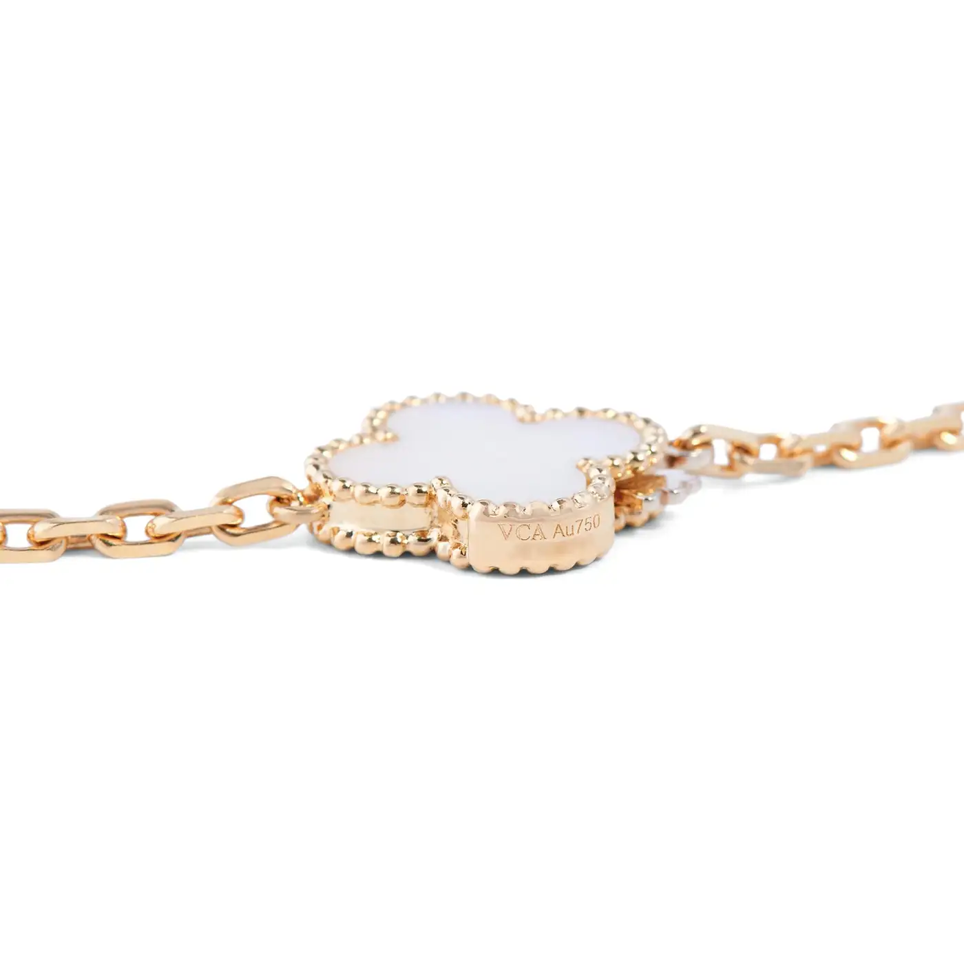 Magic Alhambra 16 Motif Mother of Pearl Necklace Magic Alhambra 16 Motif Mother of Pearl Necklace
