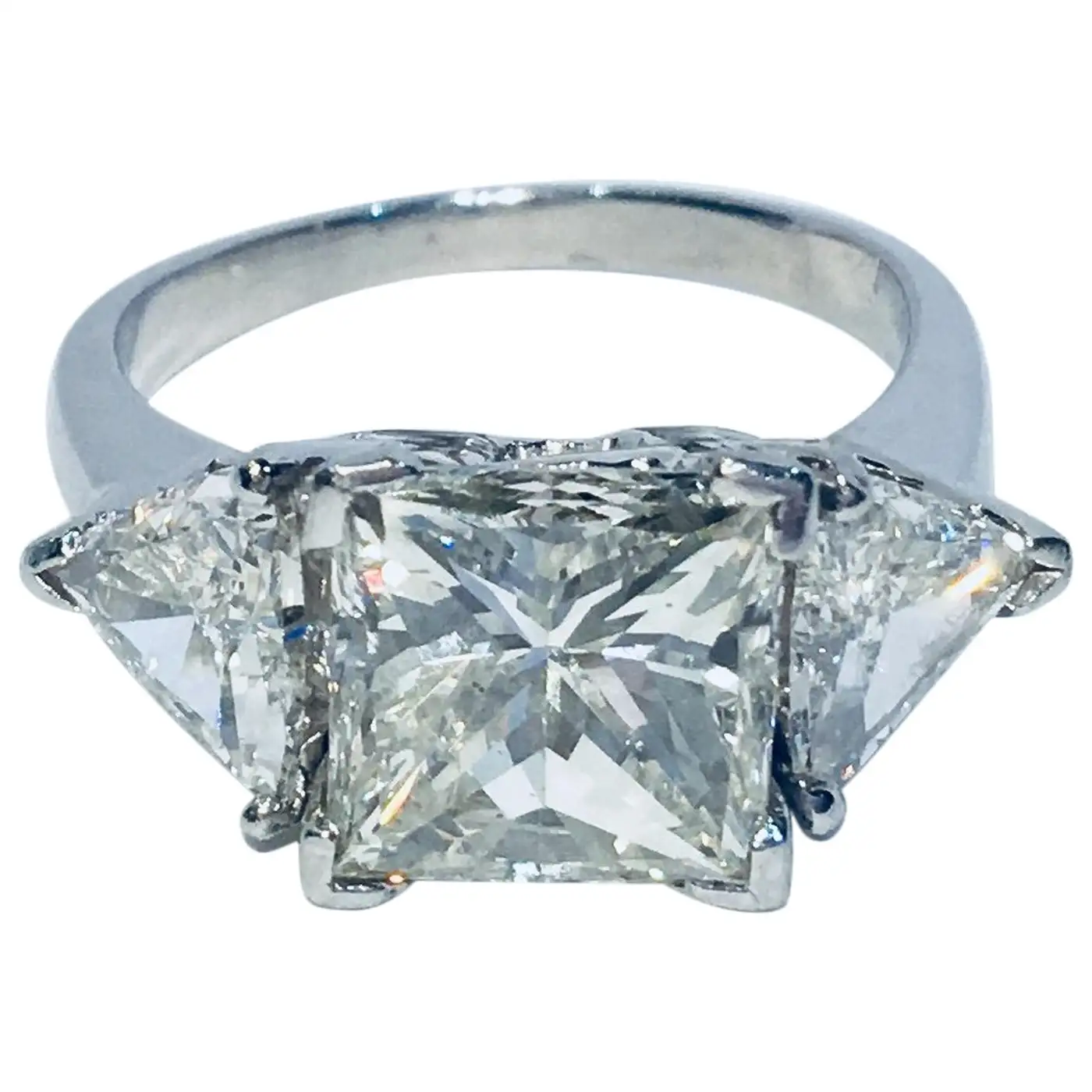 Princess Diamond Ring With 2 Carat Diamond Sides GIA Certified VS2 4.13 Carat Princess Diamond Ring With 2 Carat Diamond Sides GIA Certified VS2 4.13 Carat