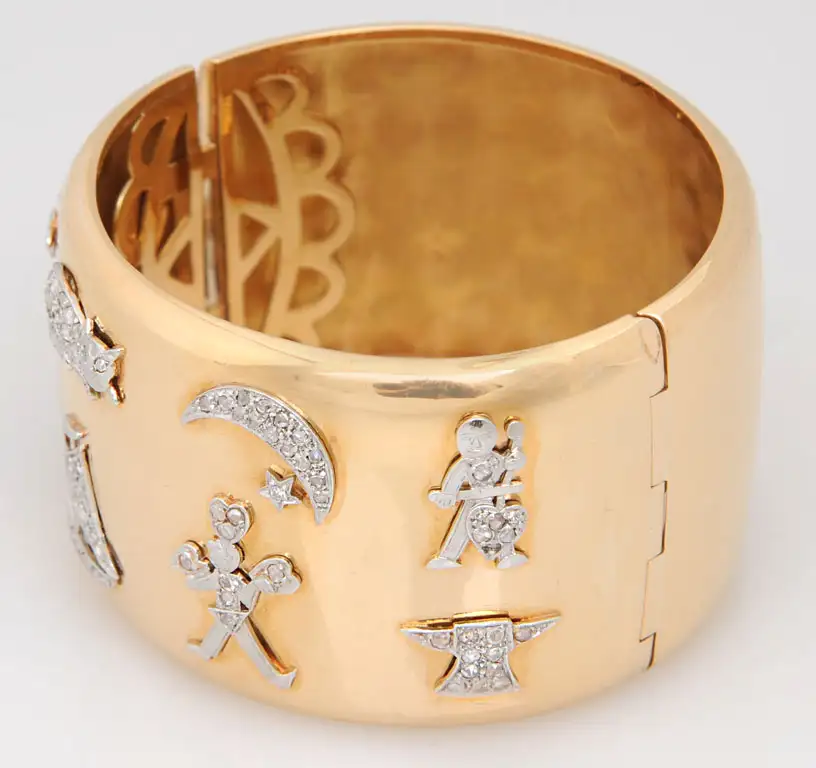Retro Art Deco Diamond Platinum Charms Gold Bangle Retro Art Deco Diamond Platinum Charms Gold Bangle