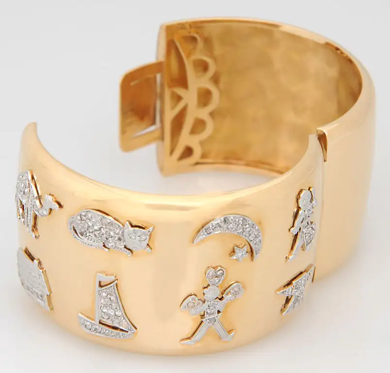 Retro Art Deco Diamond Platinum Charms Gold Bangle Retro Art Deco Diamond Platinum Charms Gold Bangle