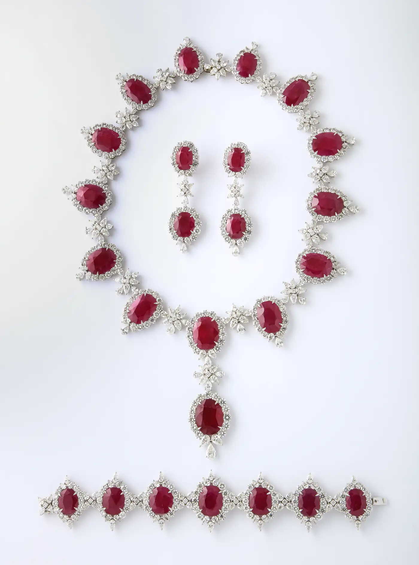 Ruby and Diamond Necklace For Sale Ruby and Diamond Necklace For Sale