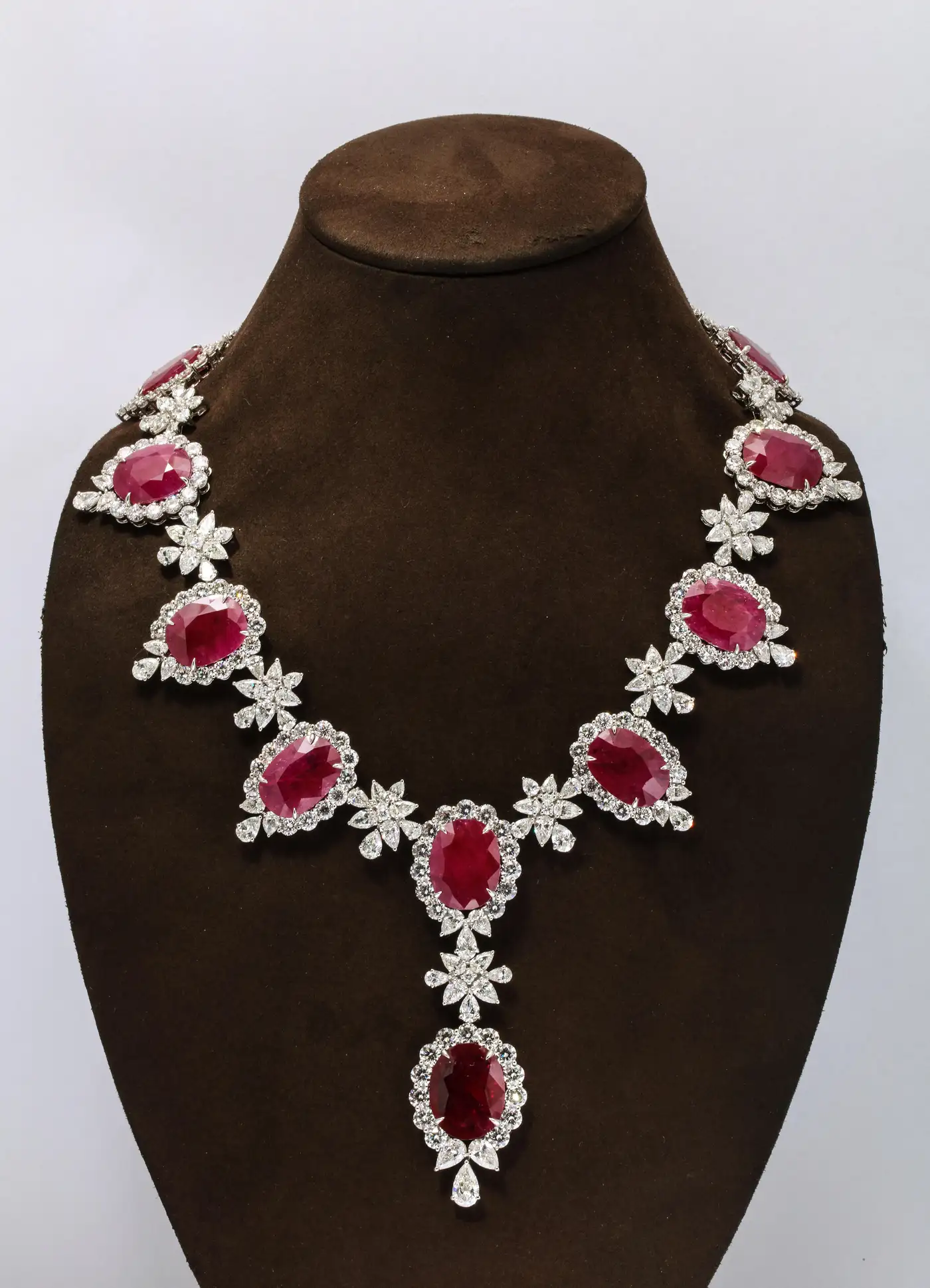 Ruby and Diamond Necklace For Sale Ruby and Diamond Necklace For Sale