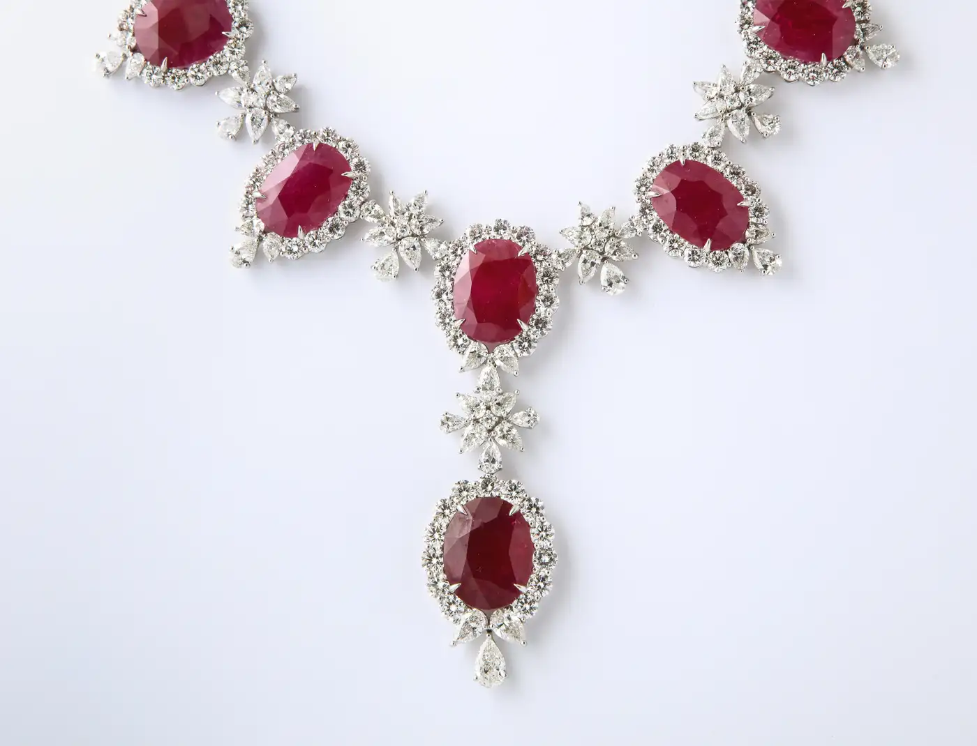 Ruby and Diamond Necklace For Sale Ruby and Diamond Necklace For Sale
