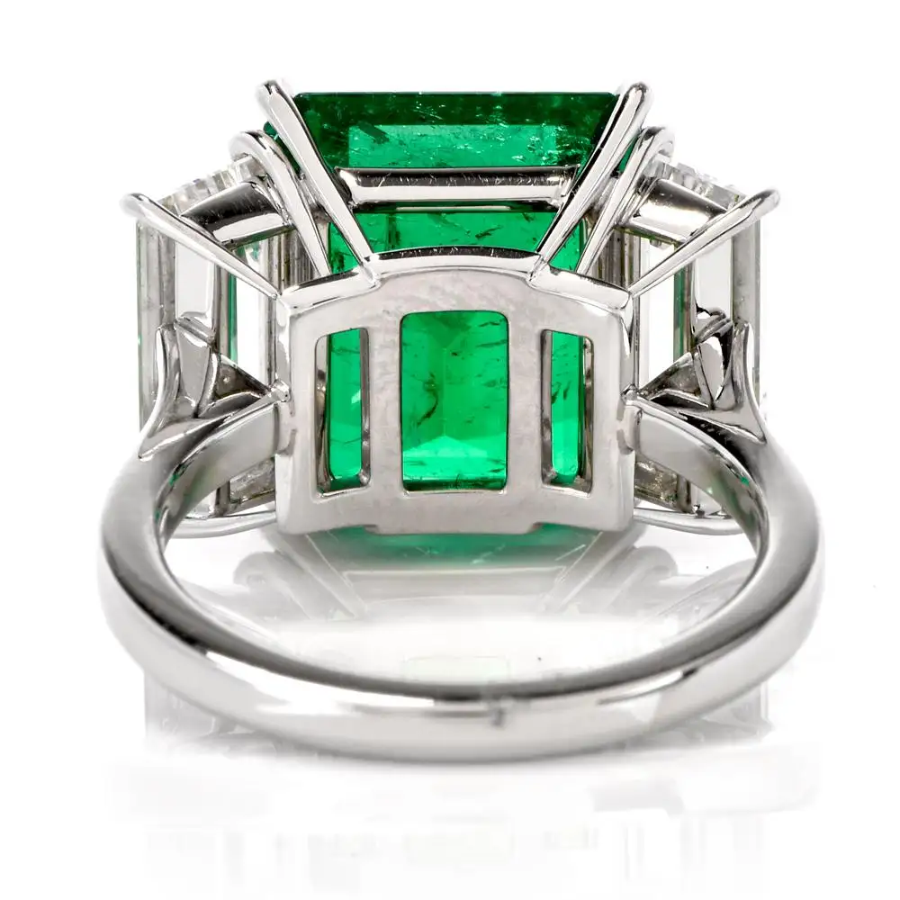 Three-Stone Rectangular Emerald Diamond Platinum Ring Three-Stone Rectangular Emerald Diamond Platinum Ring