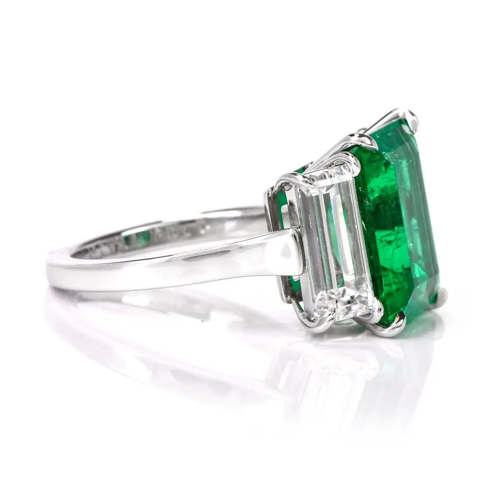 Three-Stone Rectangular Emerald Diamond Platinum Ring Three-Stone Rectangular Emerald Diamond Platinum Ring