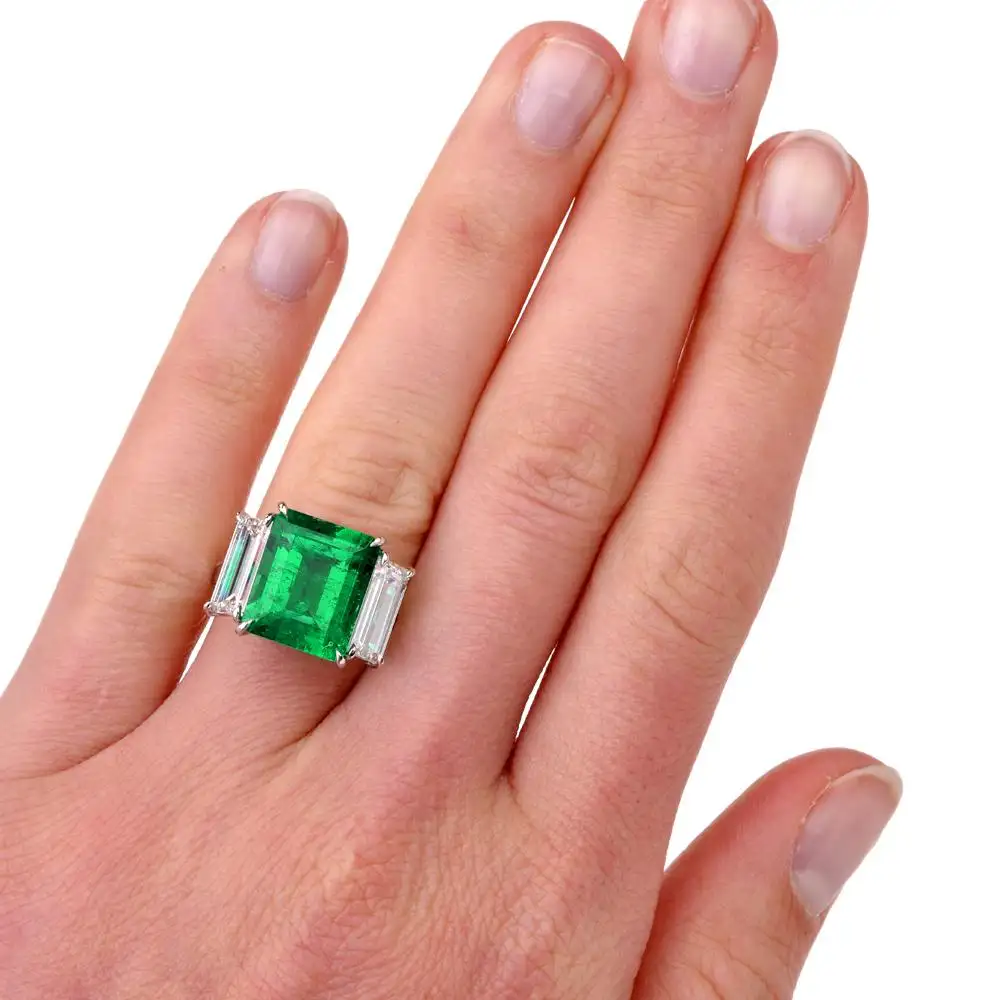 Three-Stone Rectangular Emerald Diamond Platinum Ring Three-Stone Rectangular Emerald Diamond Platinum Ring