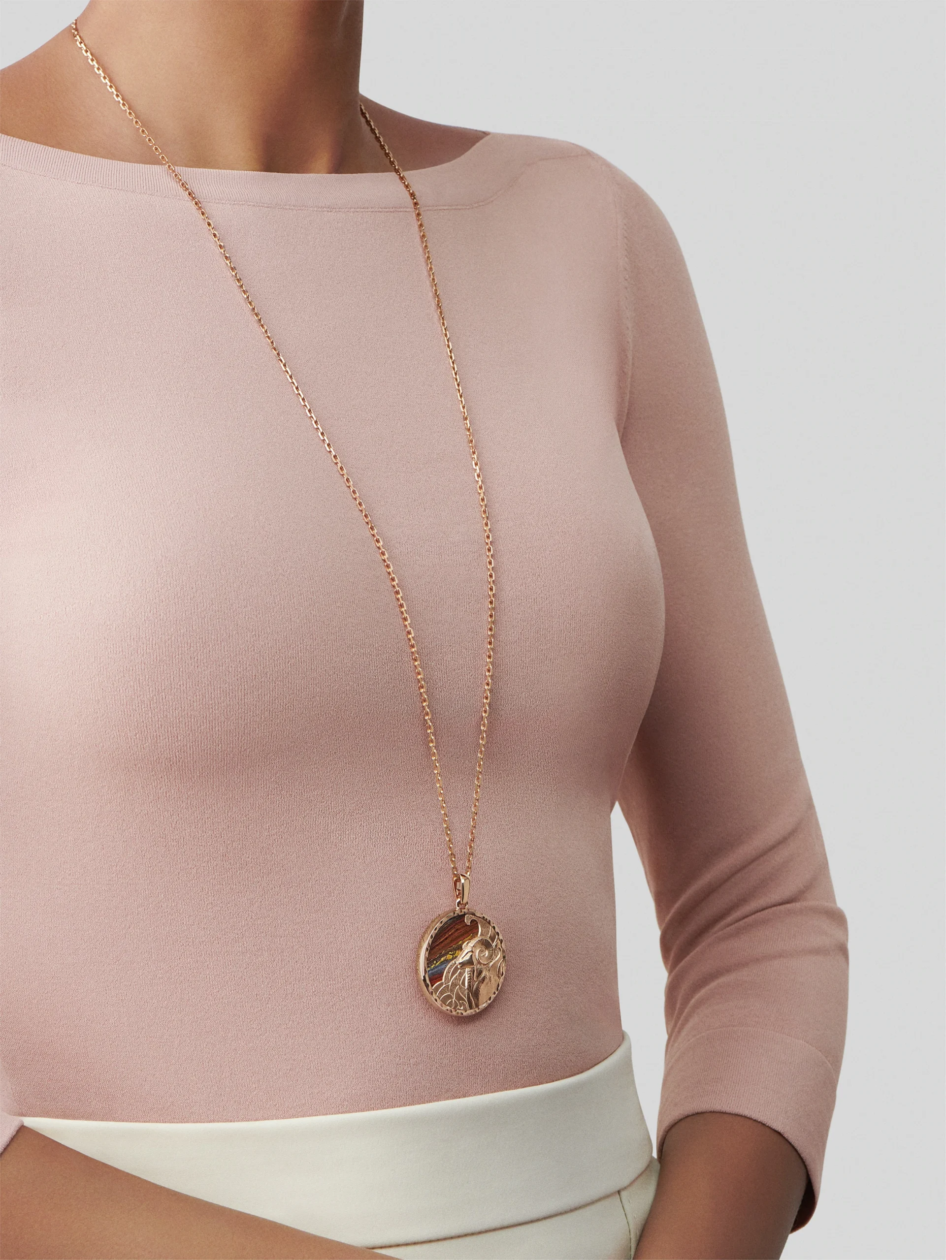 Zodiaque long necklace Arietis (Aries) Zodiaque long necklace Arietis (Aries)